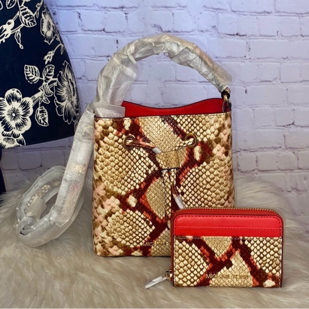 Michael Kors SURI/JET SET TRAVEL 2pc Set